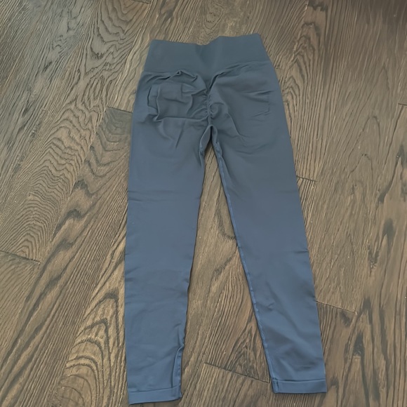 Gym Leggings - Picture 2 of 2